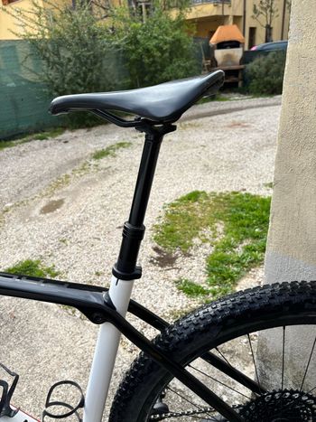 Used Trek Procaliber 9.7 2022 2022 Mountainbike, White, 29 — image 10 of 14