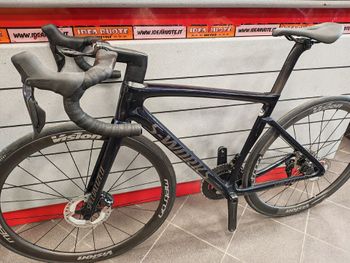 Used Specialized Tarmac Shimano Ultegra Di2 2023 Road & Gravel — image 8 of 10