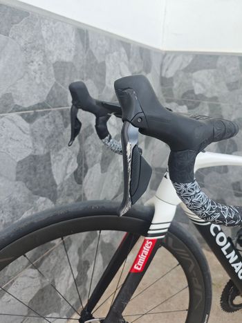 Used Colnago V5Rs Shimano Ultegra Di2 2025 2025 Road & Gravel — image 5 of 7