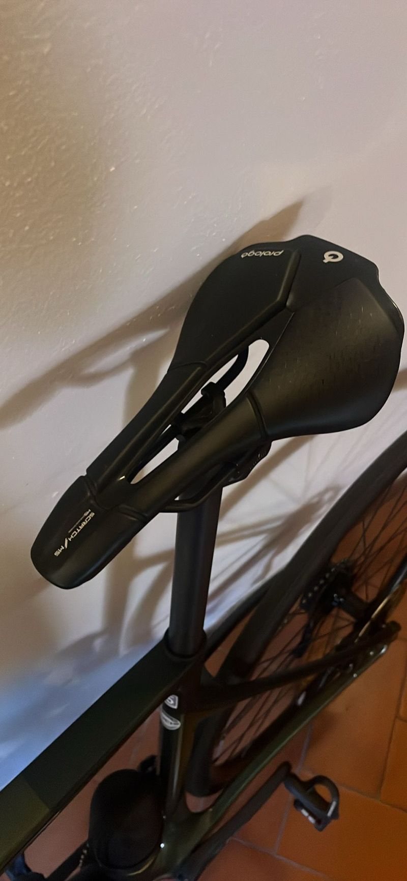Used Orbea ORCA M30 2023 2023 Road & Gravel, Green — image 3 of 5