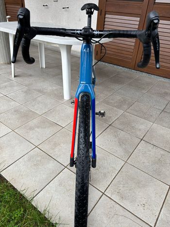 Used BMC URS THREE 2020 2020 Road & Gravel — image 8 of 16