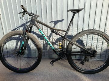 Used Specialized Epic SRAM XX1 Eagle AXS 2019 Mountainbike, Black — image 2 of 8