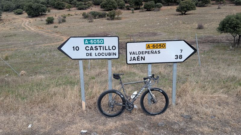 Canyon Ultimate Shimano Ultegra 2022 Road & Gravel usato, Grigio chiaro — immagine 2 di 8