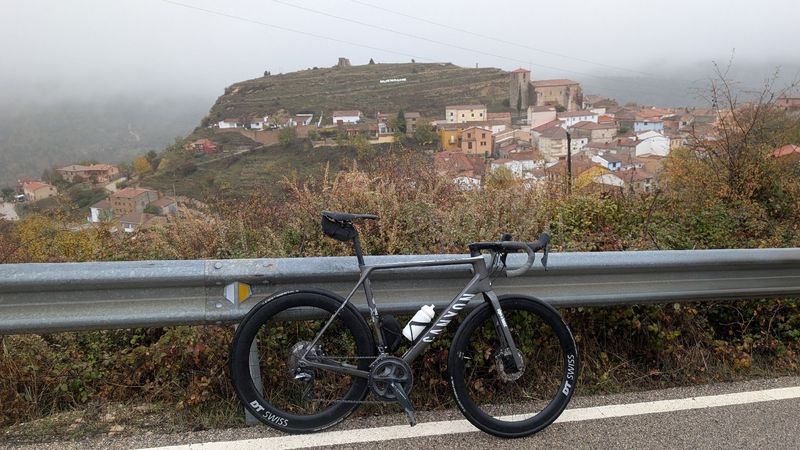 Canyon Ultimate Shimano Ultegra 2022 Road & Gravel usato, Grigio chiaro — immagine 3 di 8