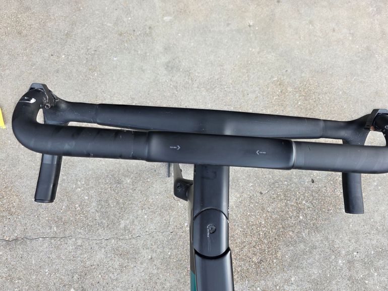 Used Canyon Grail CF SL 8 Di2 2023 Frameset 2023 Road & Gravel, Black — image 10 of 10