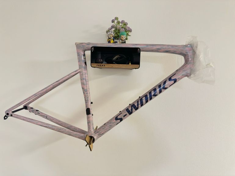 Used Specialized S-Works Tarmac SL8 - Shimano Dura-Ace Di2 2026 Frameset 2026 Road & Gravel, Violett — image 1 of 5