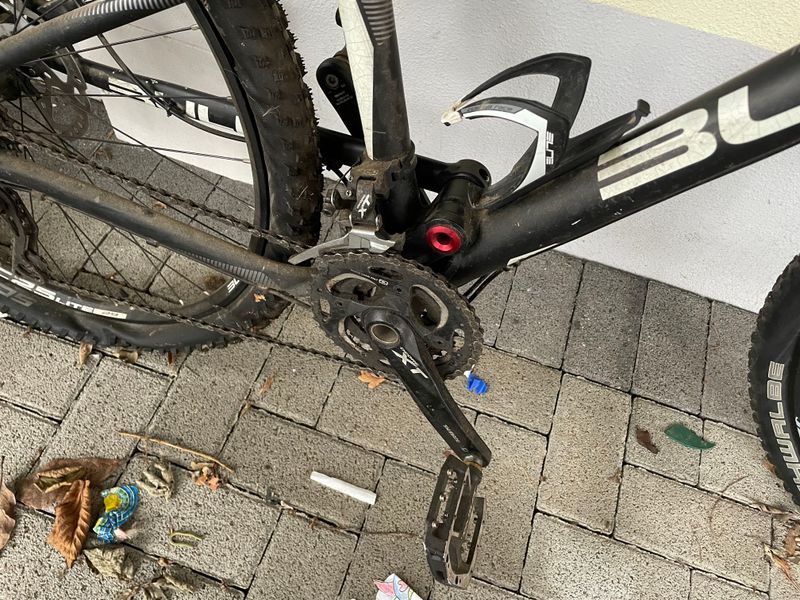 Used BULLS Wild Flow 2016 Mountainbike, Black, 29 — image 7 of 9