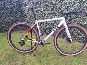 Gebrauchtes Specialized Crux Pro 2024 2024 Road & Gravel, Weiß — Bild 1 von 10