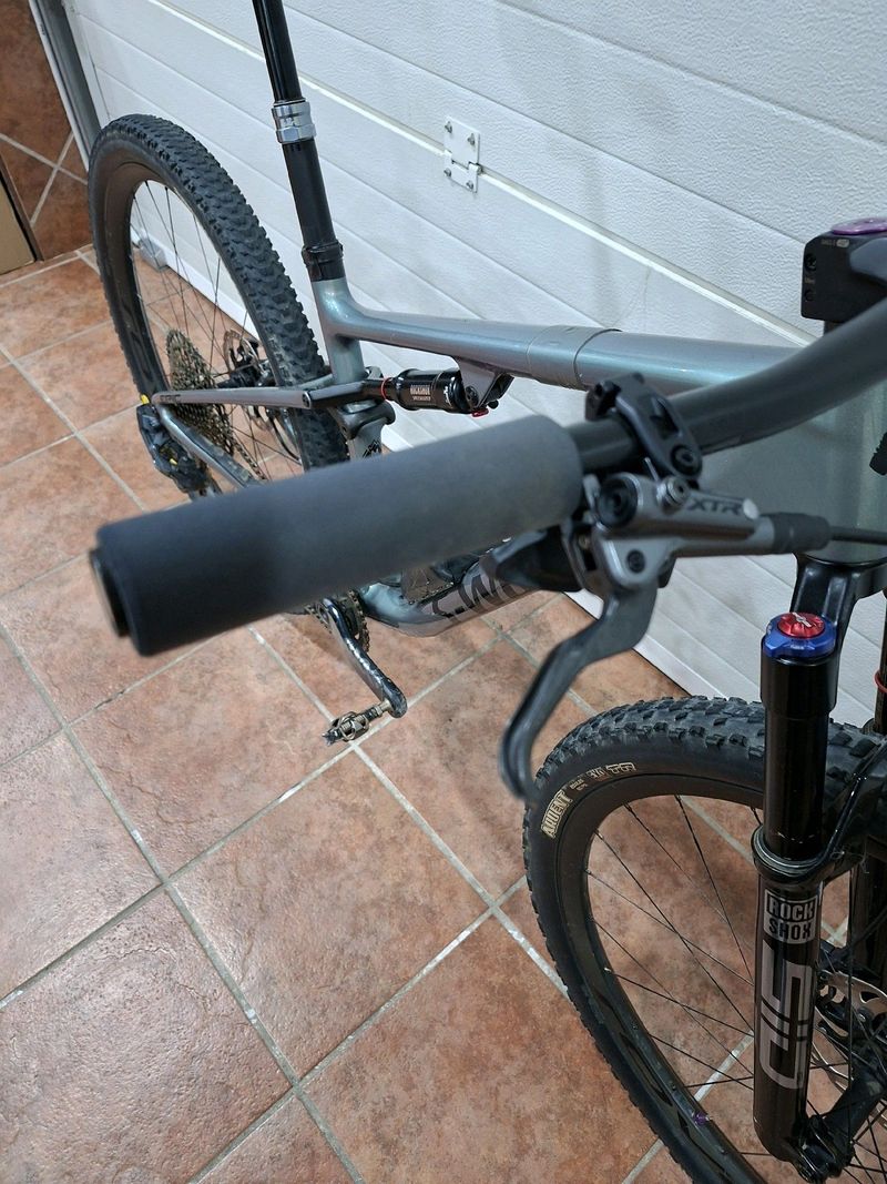 Gebrauchtes Specialized S-Works Epic 2022 2022 Mountainbike, Hellgrau, 29 — Bild 15 von 20