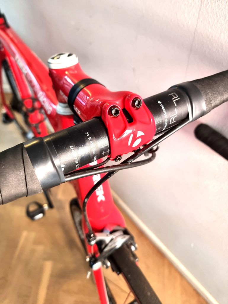 Used Trek Domane Trek Factory Racing Team Bike - Dura Ace Di2 2015 Road & Gravel, Rot — image 2 of 6