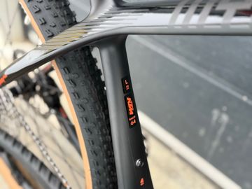 Gebrauchtes KTM MYROON COMP 29 2025 2025 Mountainbike, Schwarz, 29 — Bild 8 von 9