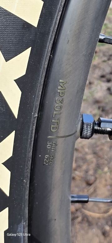 Tweedehands Orbea OIZ M-LTD 2024 2024 Mountainbike — afbeelding 15 van 16