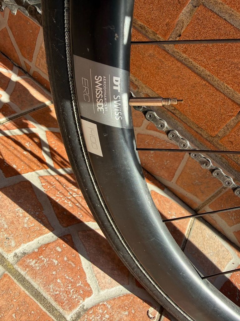 Used Pinarello DOGMA F DURA ACE Di2 Disc 2022 2022 Road & Gravel, Schwarz — image 10 of 12