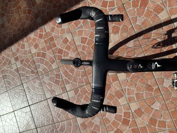 Used Pinarello DOGMA F DURA ACE Di2 Disc 2022 2022 Road & Gravel, Schwarz — image 5 of 12