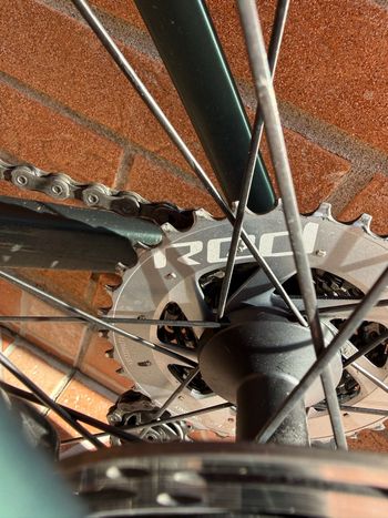 Used Pinarello DOGMA F DURA ACE Di2 Disc 2022 2022 Road & Gravel, Schwarz — image 12 of 12