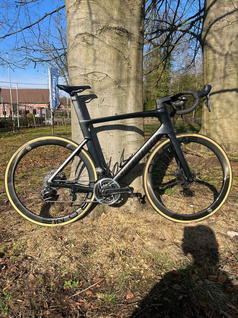 Used Specialized Venge Pro - SRAM Force eTap AXS 2020 2020 Road & Gravel, Black — image 1 of 7
