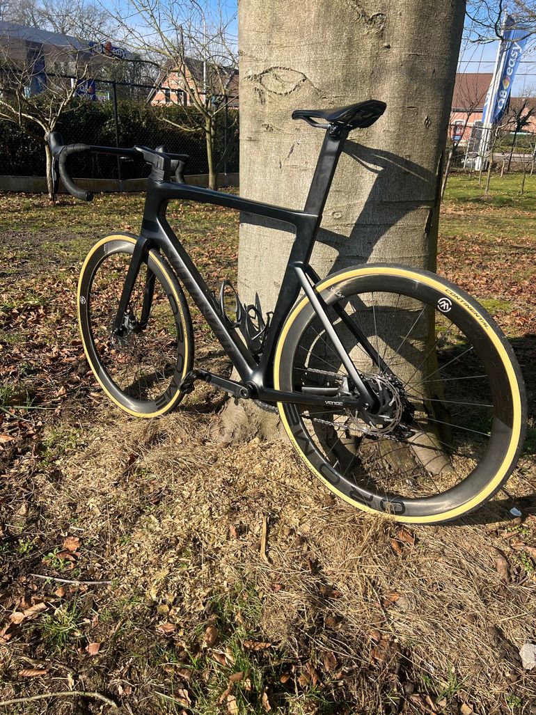 Used Specialized Venge Pro - SRAM Force eTap AXS 2020 2020 Road & Gravel, Black — image 6 of 7