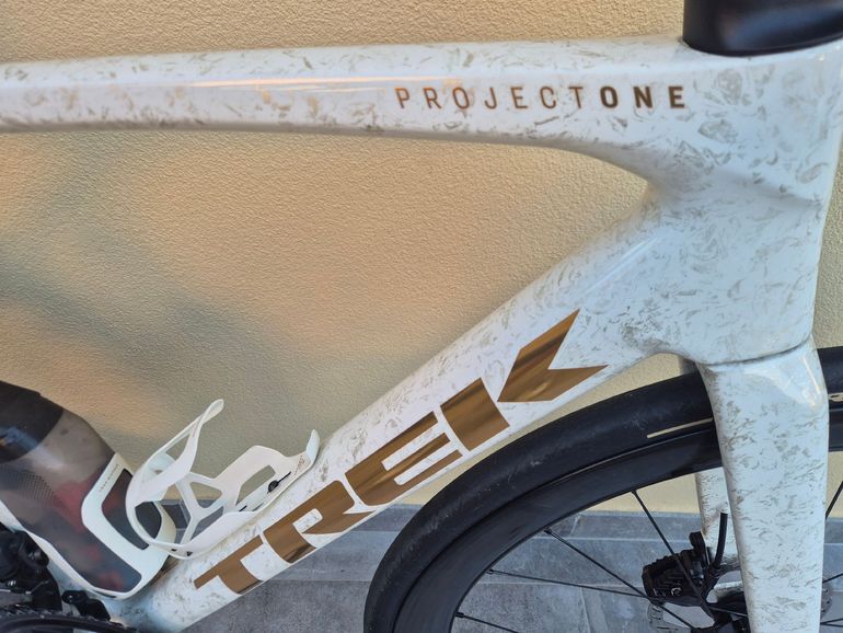Used Trek MADONE SRL 2025 Road & Gravel, Blanco — image 6 of 6