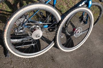 Używany Trek Boone Shimano GRX Di2 2021 Road & Gravel — zdjęcie 4 z 5