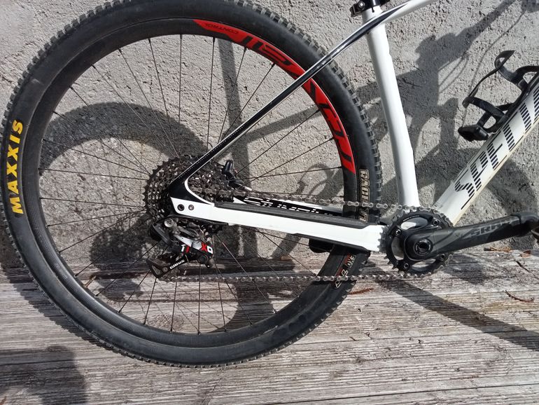 Used Specialized Stumpjumper Expert Carbon World Cup 29 - 2015 2015 Mountainbike — image 2 of 4