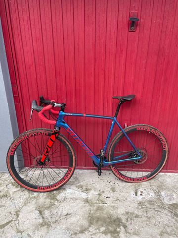 Used Specialized Crux SRAM Rival 2020 Road & Gravel, Purple — image 2 of 3