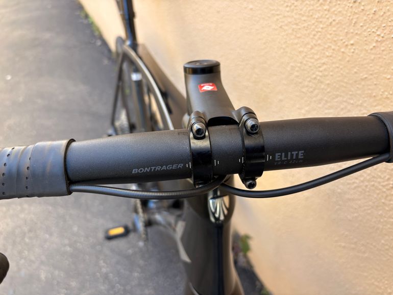 Used Trek Émonda SL 6 AXS 2023 2023 Road & Gravel, Black — image 4 of 8