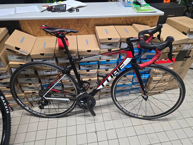 Käytetty CUBE ATTAIN GTC 2017 2017 Road & Gravel