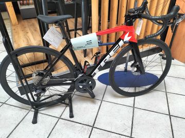 Used Trek Emonda Shimano Ultegra 2022 Road & Gravel, Red — image 2 of 4