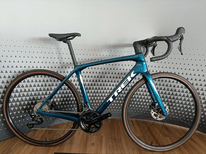 Käytetty TREK DOMANE SL 5 2025 GEN 4 2025 Road & Gravel