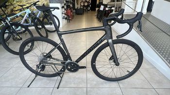Specialized, Tarmac SL8 Expert - SRAM Rival eTAP AXS 2025