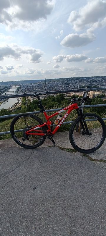 Gebrauchtes Trek Top Fuel 2018 Mountainbike, Rot — Bild 2 von 3