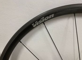 Used Trek Madone Shimano Dura Ace Di2 2011 Road & Gravel, Rot — image 8 of 11
