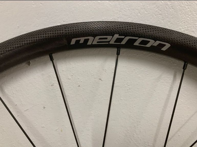Used Trek Madone Shimano Dura Ace Di2 2011 Road & Gravel, Rot — image 9 of 11
