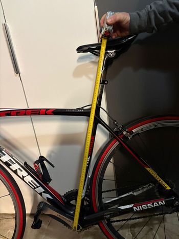 Used Trek Madone Shimano Dura Ace Di2 2011 Road & Gravel, Rot — image 10 of 11