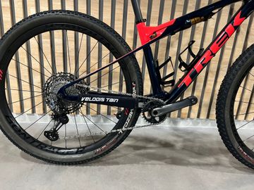 Tweedehands Trek Supercaliber 9.9 XTR 2021 2021 Mountainbike — afbeelding 2 van 3