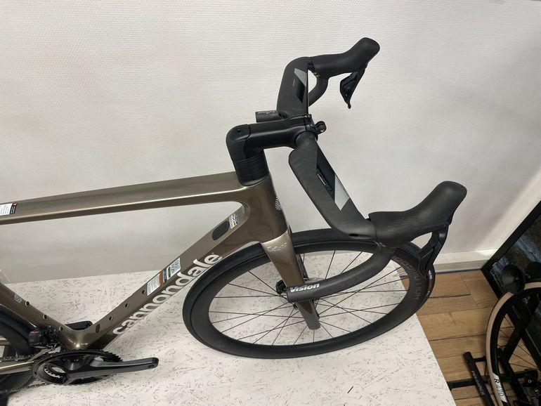 Used Cannondale SuperSix EV0 2 2026 Road & Gravel, Light Gray — image 4 of 4