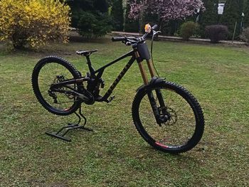 Used Commencal SUPREME DH V5 SIGNATURE LTD MOTO STYLE 2024 2024 Mountainbike, Black, 29, 27.5 — image 5 of 6