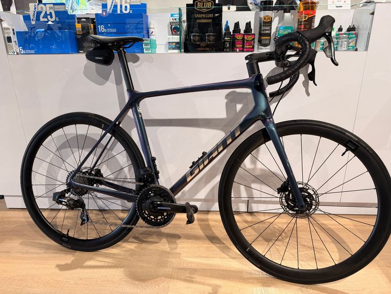 Used Giant TCR Advanced Pro Disc 0 AXS 2024 2024 Road & Gravel, Morado — image 11 of 11