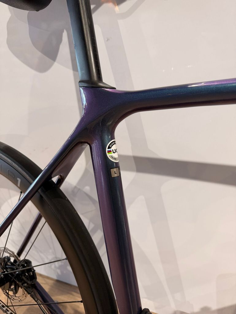 Used Giant TCR Advanced Pro Disc 0 AXS 2024 2024 Road & Gravel, Morado — image 8 of 11