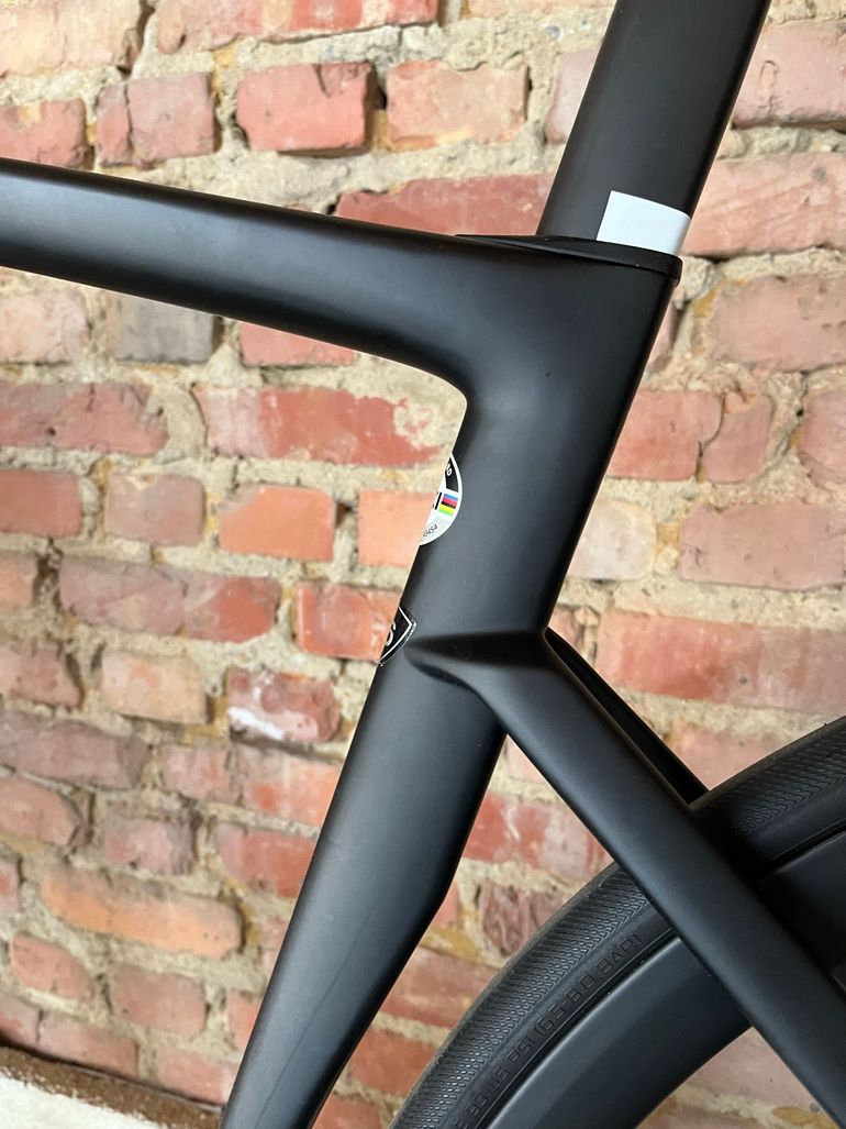 Used Specialized Tarmac Shimano Ultegra Di2 2023 Road & Gravel, Black — image 8 of 12