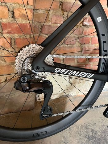 Used Specialized Tarmac Shimano Ultegra Di2 2023 Road & Gravel, Black — image 9 of 12