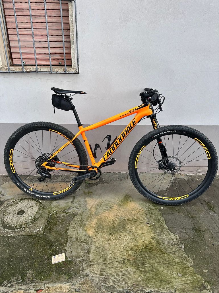 Used Cannondale F-Si Carbon 1 2018 2018 Mountainbike, Naranja — image 1 of 7
