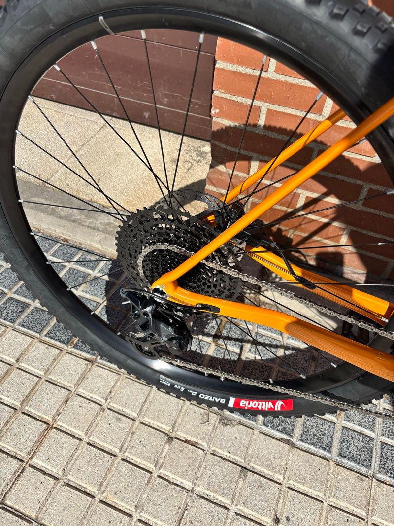 Used Mendiz X21 2025 Mountainbike, Orange — image 6 of 9