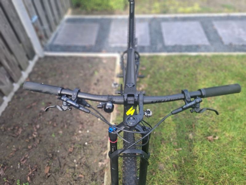 Używany Specialized Men's Epic Hardtail Comp 2019 2019 Mountainbike — zdjęcie 8 z 15