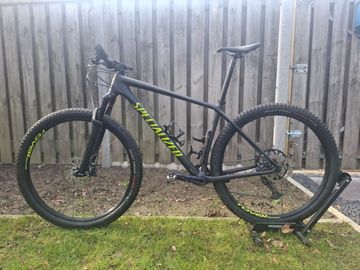 Używany Specialized Men's Epic Hardtail Comp 2019 2019 Mountainbike — zdjęcie 1 z 15