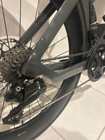 Used Canyon Speedmax CF 7 Di2 2025 2025 Road & Gravel, Hellgrau — image 2 of 3