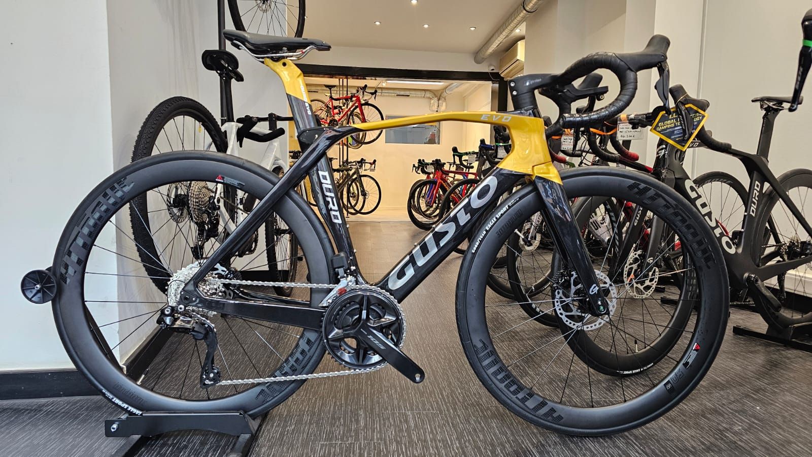 GUSTO DURO EVO SPORT TE(2025年モデル、105di2) 9a5feacd-80e8-42bc-9160-