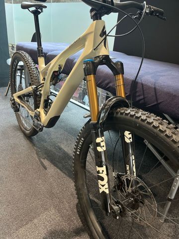 Używany Specialized Stumpjumper EVO Pro 2022 2022 Mountainbike — zdjęcie 5 z 6