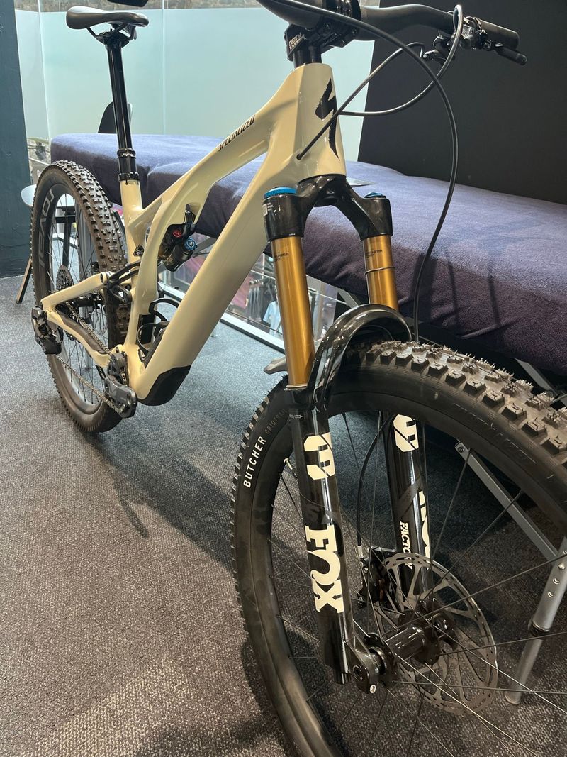 Używany Specialized Stumpjumper EVO Pro 2022 2022 Mountainbike — zdjęcie 5 z 6