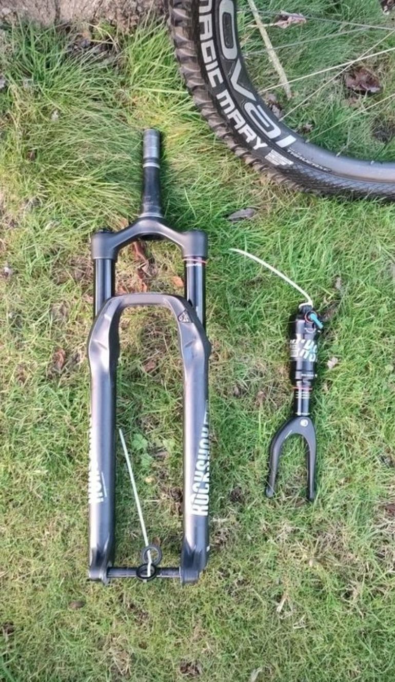 Used Specialized Men's Stumpjumper Expert 29 2019 2019 Mountainbike — image 10 of 12
